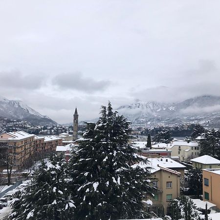 Bright Penthouse Close To Center With Terrace And Lake View Lecco Eksteriør billede