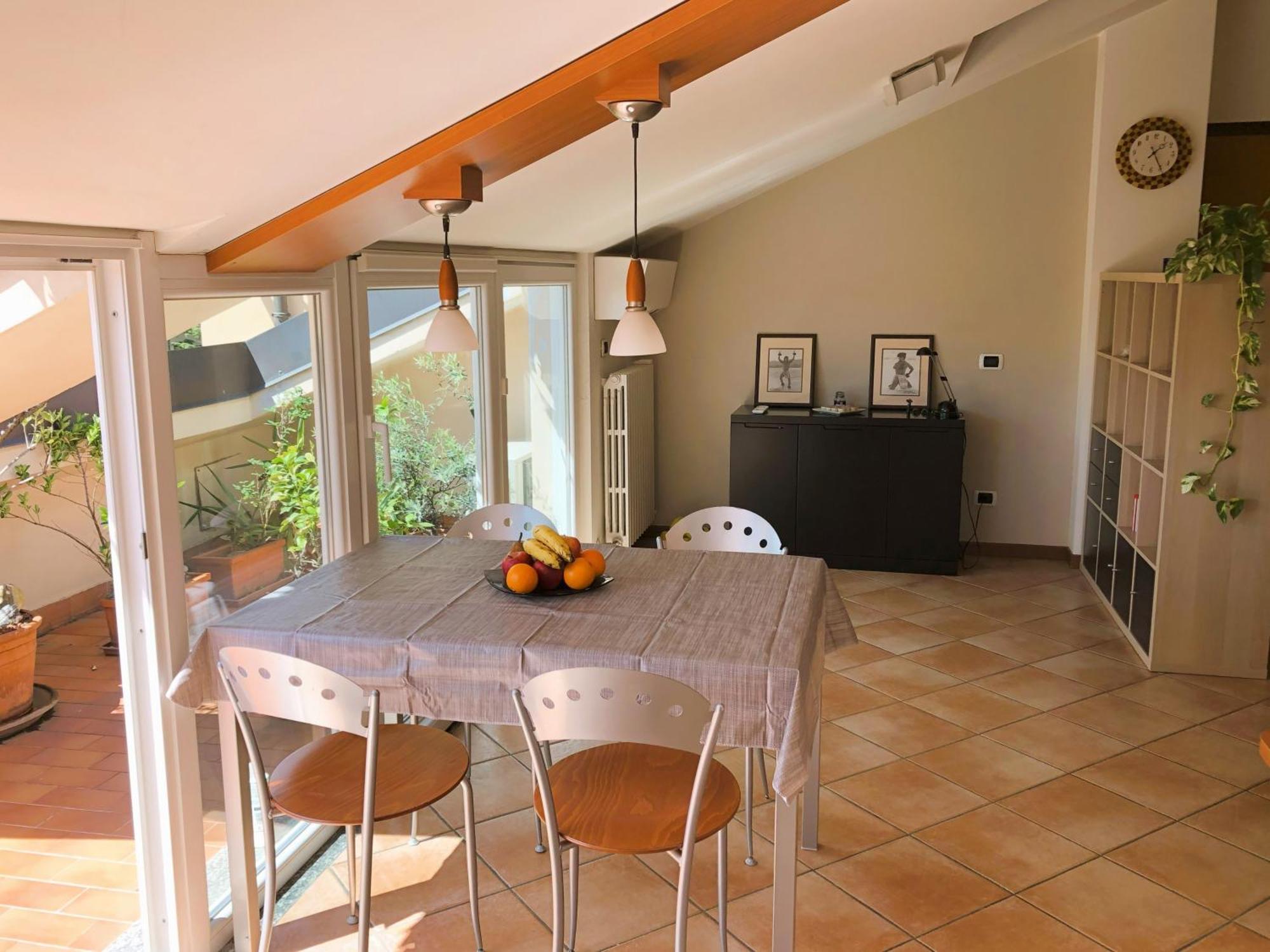 Bright Penthouse Close To Center With Terrace And Lake View Lecco Eksteriør billede