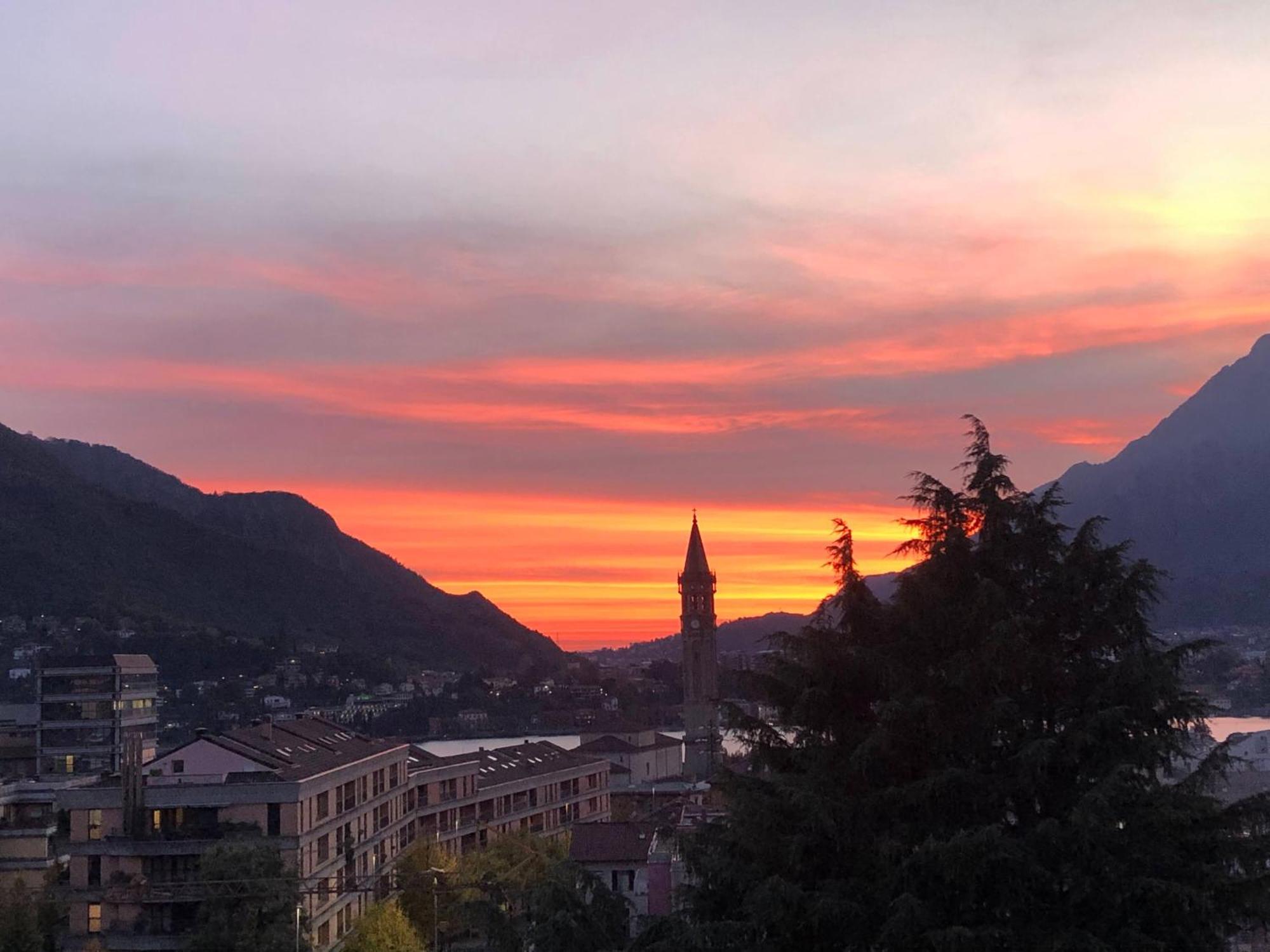 Bright Penthouse Close To Center With Terrace And Lake View Lecco Eksteriør billede