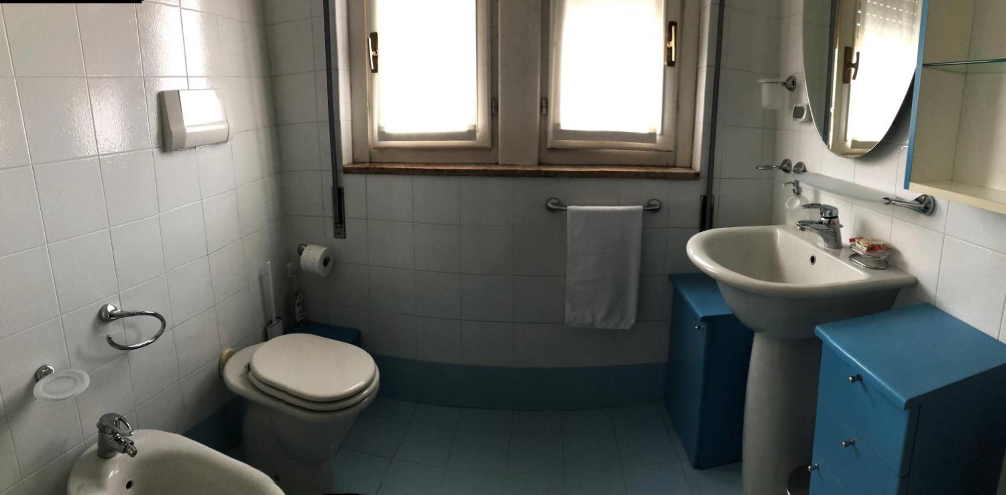 Bright Penthouse Close To Center With Terrace And Lake View Lecco Eksteriør billede